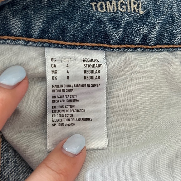 American Eagle Tomgirl Jeans - Picture 2 of 2